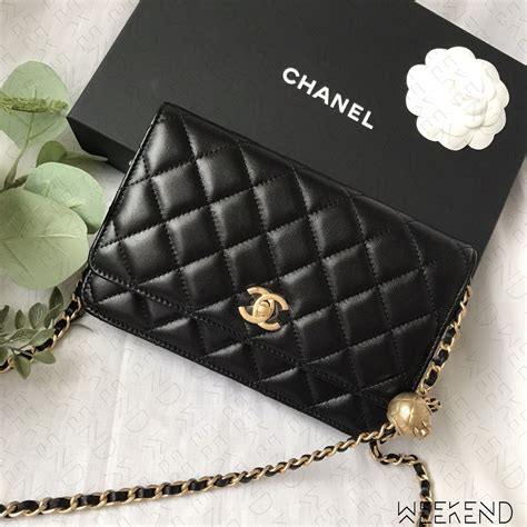 chanel woc小金球|Chanel金球WOC開箱+實背分享 .